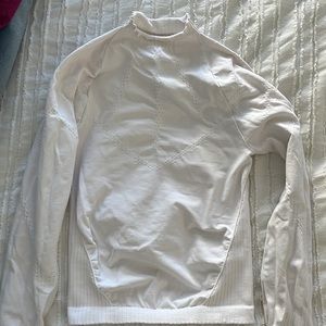 White long sleeve detailed and ribbed shirt